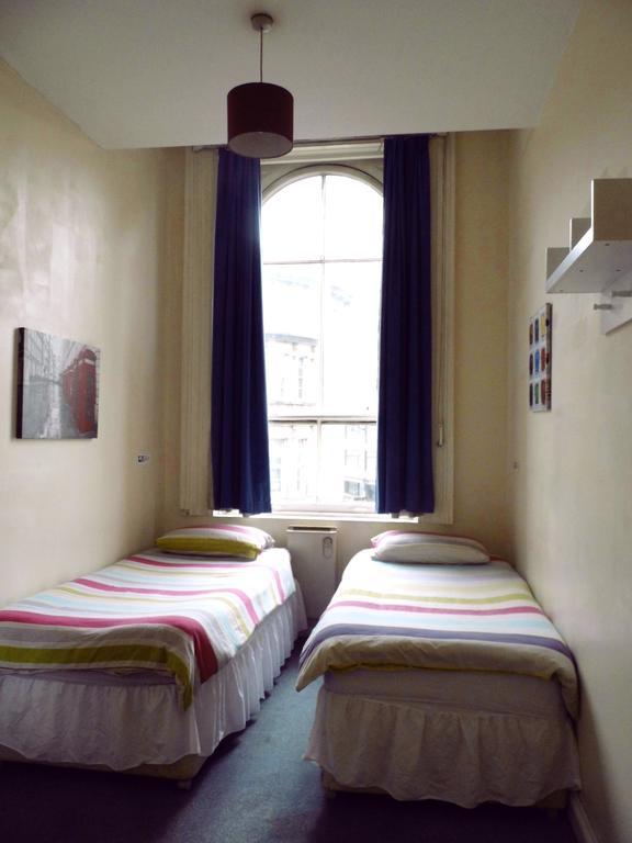 The Queens Hostel Бристол Екстериор снимка