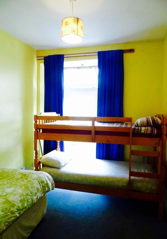 The Queens Hostel Бристол Екстериор снимка