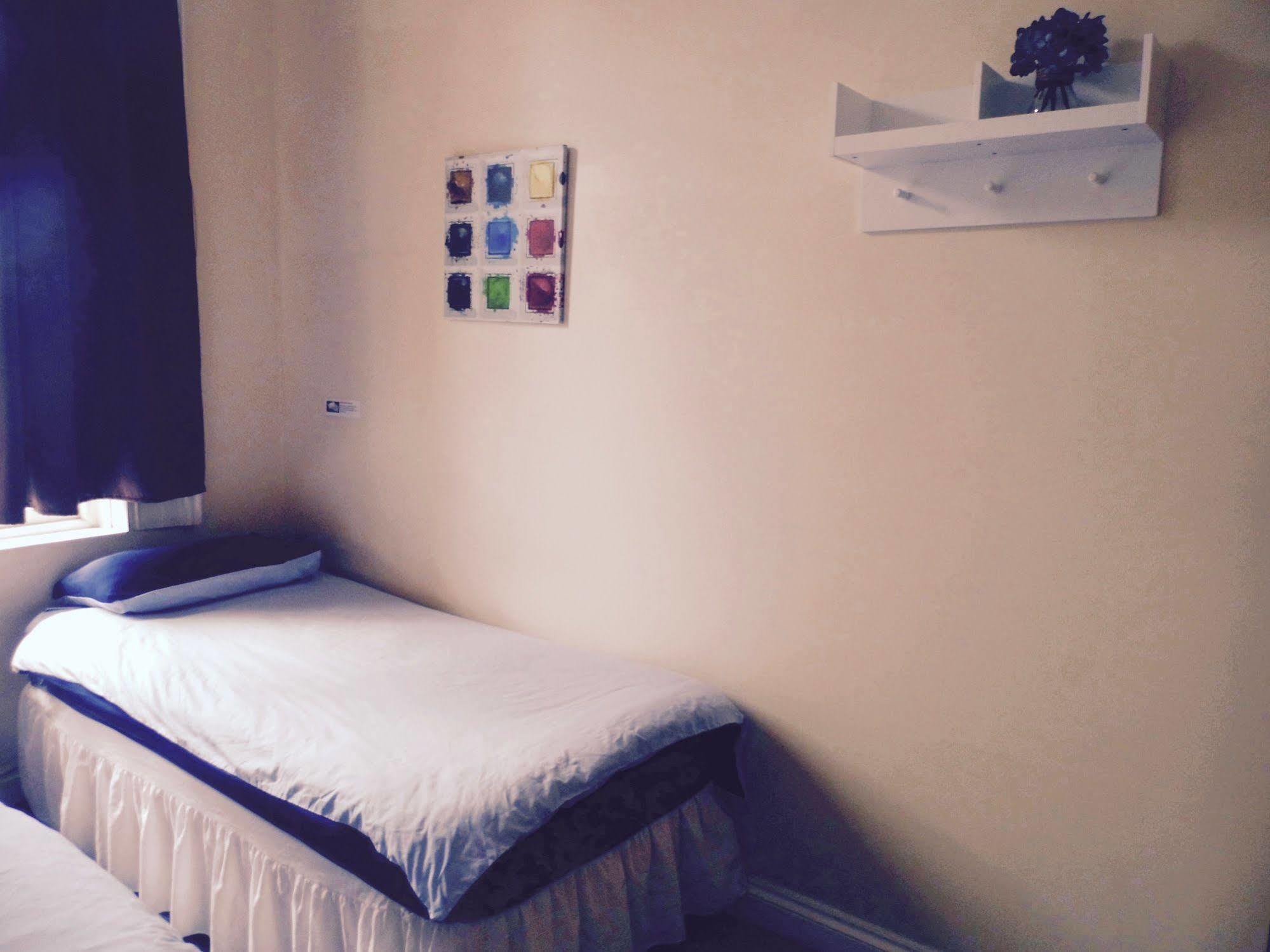 The Queens Hostel Бристол Екстериор снимка